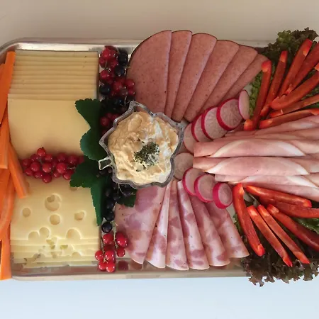 Haus Luca Seeblick Guest house Portschach am Woerthersee